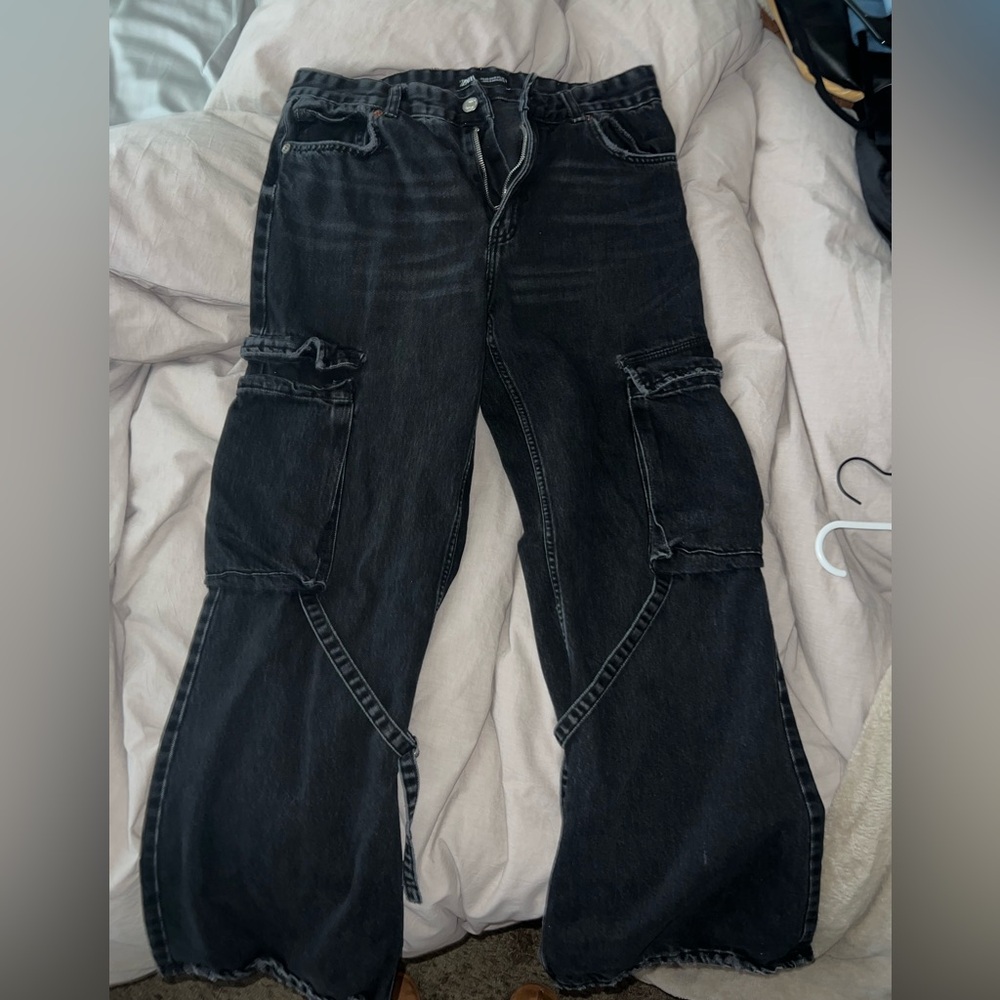 Zara low rise cargo jeans